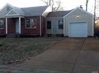 1700 Crystal Ct, Saint Louis, MO 63130