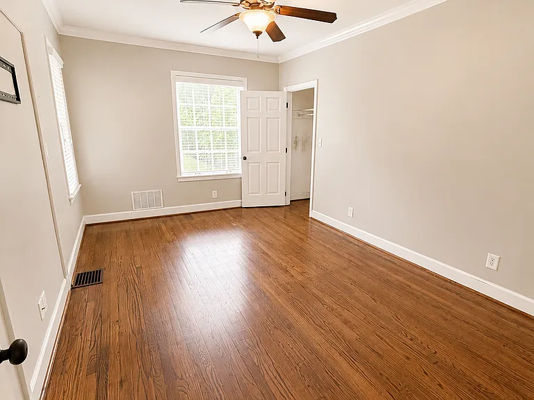 700 Warwick Rd — Photo 17