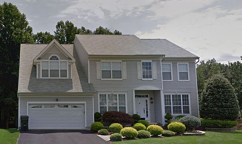 2nd image of 39 Knightsbridge Pl