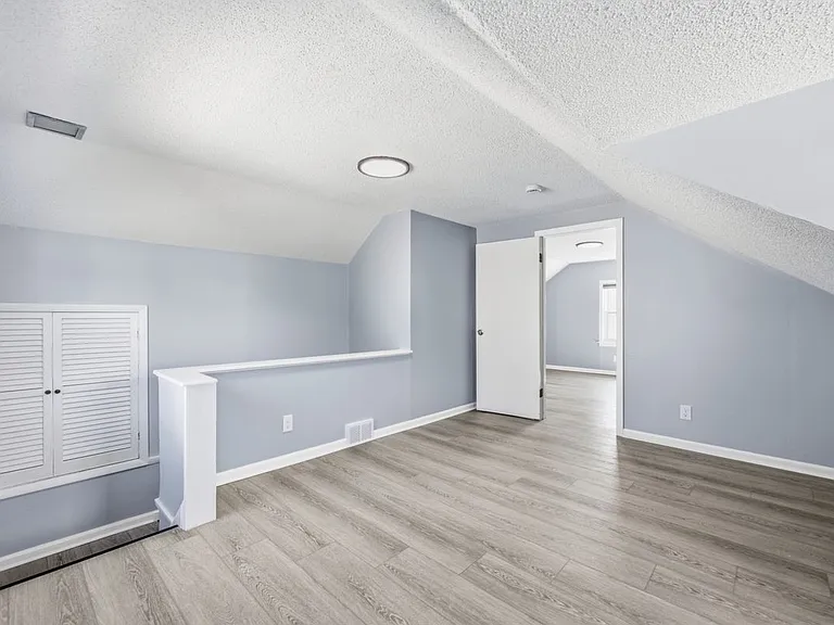 1257 Brighton Rd — Photo 17