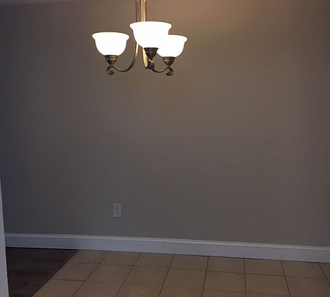 4th image of 360 Simmonsville Ave #1205