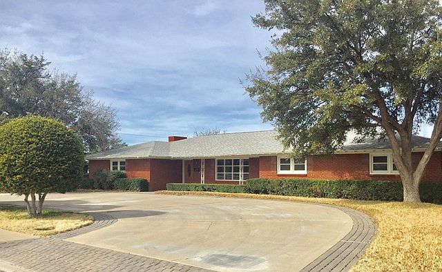 1st image of 2610 Country Club Dr