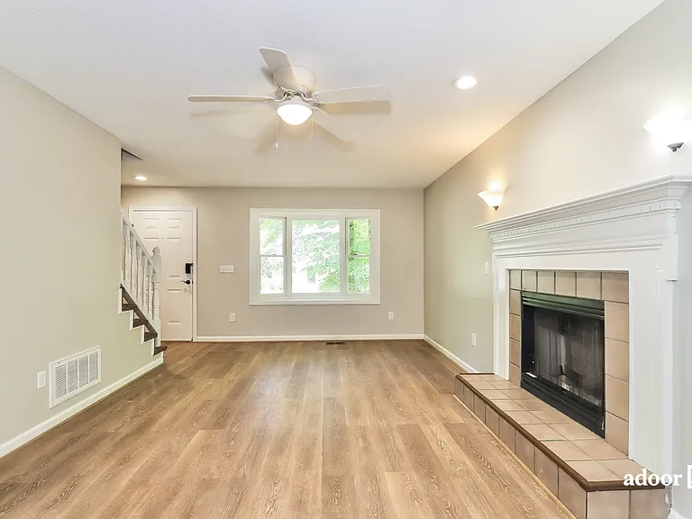 4219 Queen Victoria Pl — Photo 5