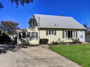 35 Elm Ter, Parlin, NJ 08859