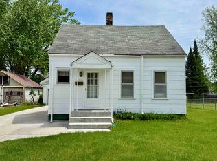 718 S Maiden Ln, Shawano, WI 54166