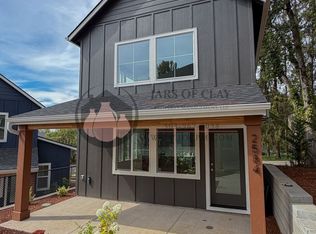 2584 Gilbert St S, Salem, OR 97302