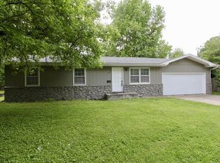 1270 E Broadmoor St, Springfield, MO 65804