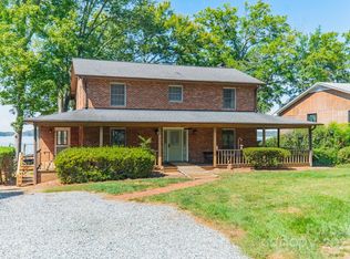 21107 Island Forest Dr, Cornelius, NC 28031