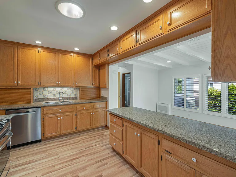 22826 Marjorie Ave — Photo 34