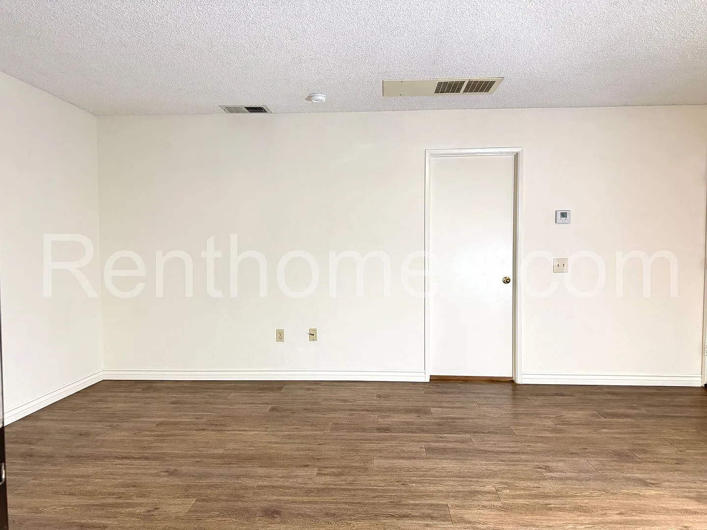 Mira Mesa, 11187 Camino Ruiz #75- Recently remodeled kitchen, bathroom and flooring — Photo 3