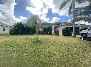 1906 NE 18th St, Cape Coral, FL 33909