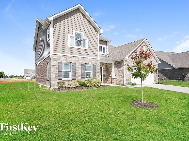 4618 W Otway Ln — Photo 2