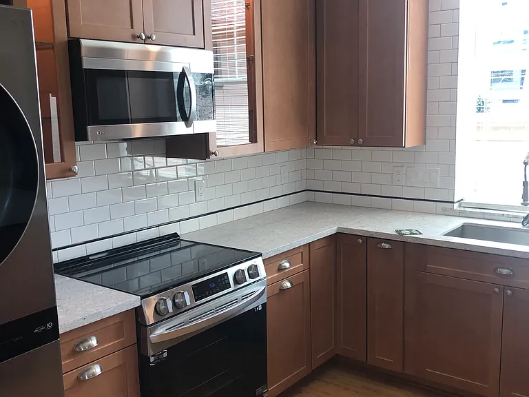 1425 SE 24th Ave #2B — Photo 2