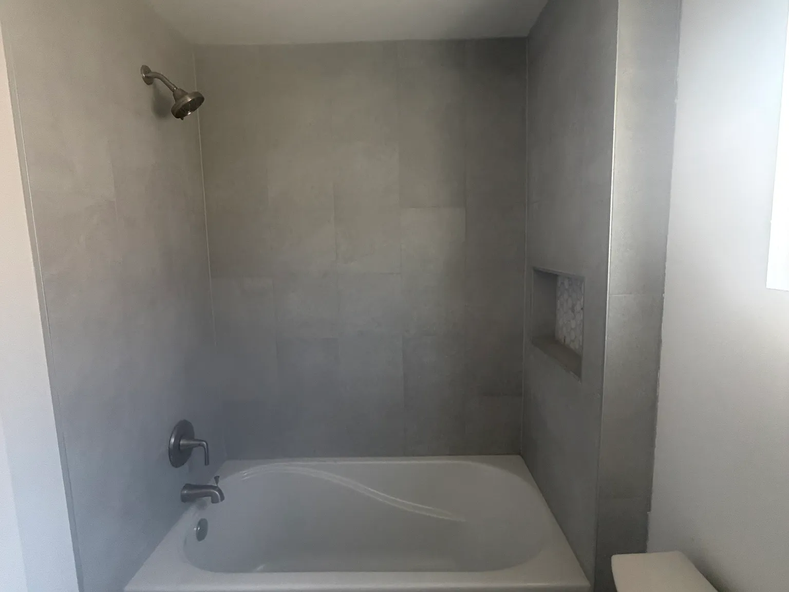 2 bed, 1000 sqft, $2,700 — Photo 3