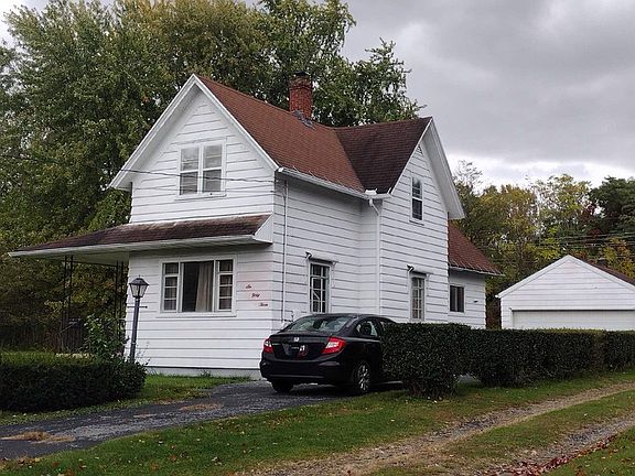 2nd image of 643 Clark St
