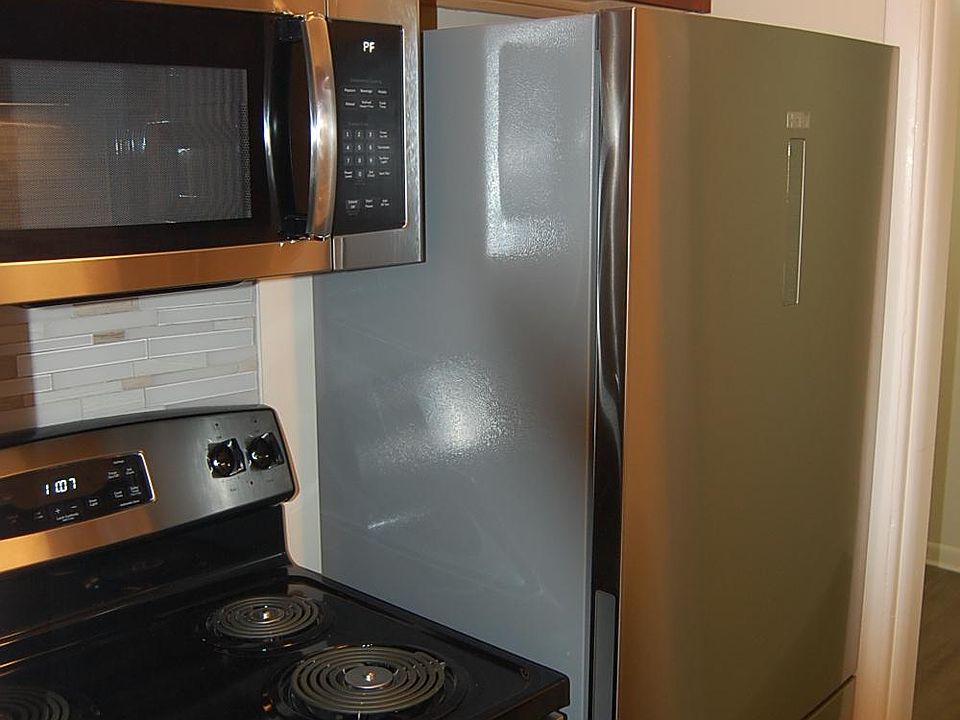 1st image of 227 Marengo Ave APT 3