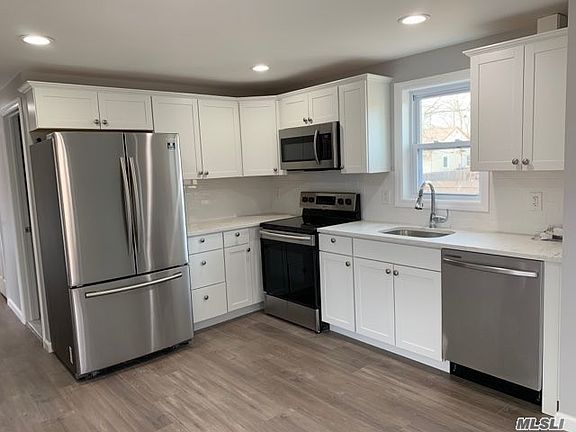 5th image of 136 N 20th St