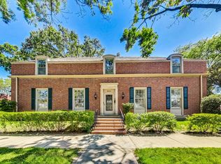 8201 S Rhodes Ave, Chicago, IL 60619