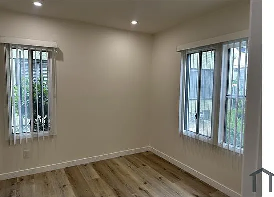 2616 1/4 Halldale Ave — Photo 6