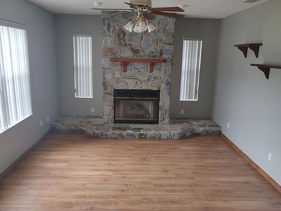 2nd image of 714 New Jersey St
