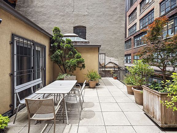 2nd image of 41 E 28th St APT 7C
