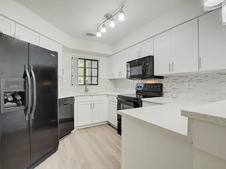 The Enclave At Delray Beach — Photo 31
