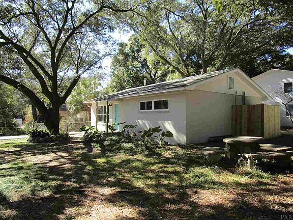 3rd image of 239 N Citrus St