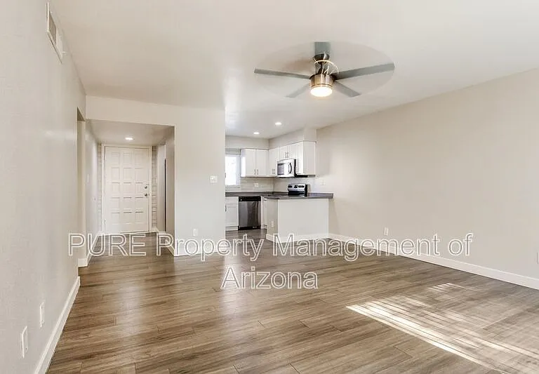 6801 N 17th Ave #4 — Photo 3