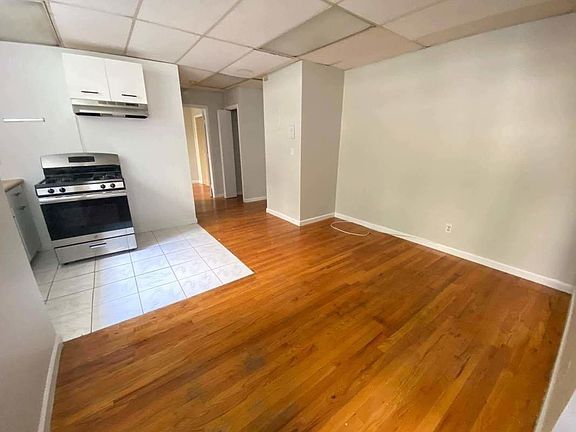 4th image of 45-08 40th St #4