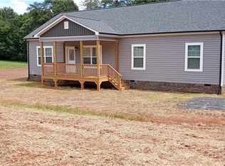 124 Pump Street Gln, Alpine, NC 28655