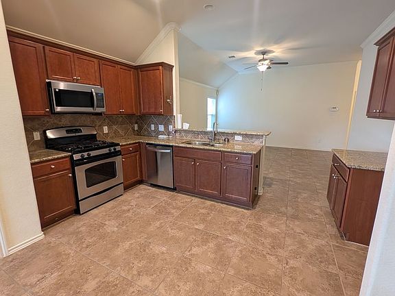 4th image of 18918 Bluestone Hollow Ln