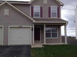 1206 Burns Ln, Minooka, IL 60447