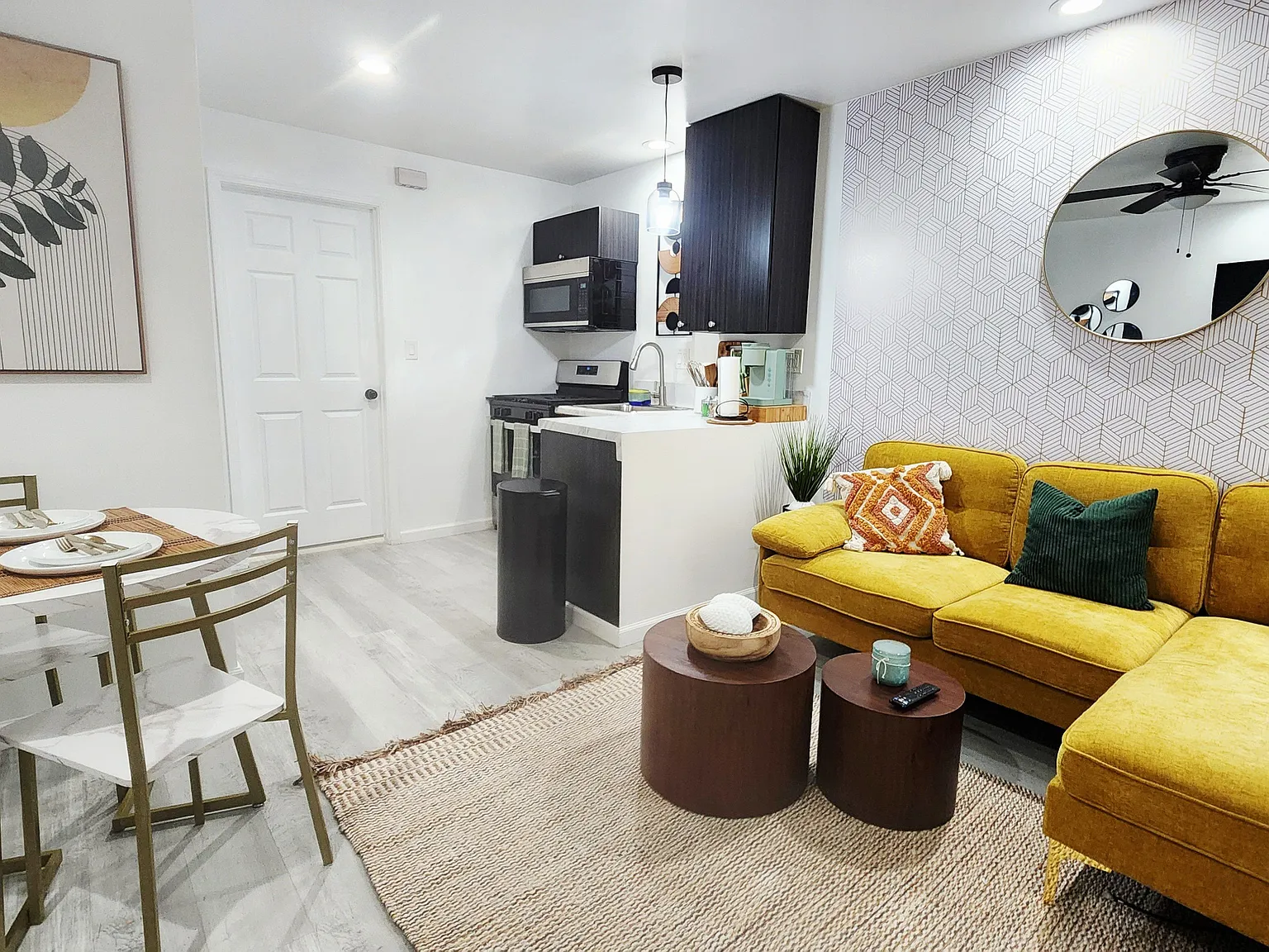1 bed, 1.0 bath, 500 sqft, $1,350 — Photo 3