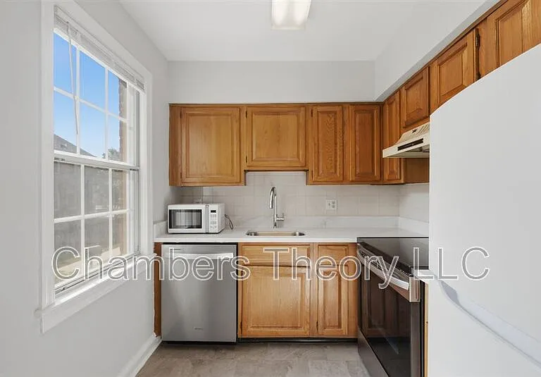 2603 Arlington Blvd #102 — Photo 10