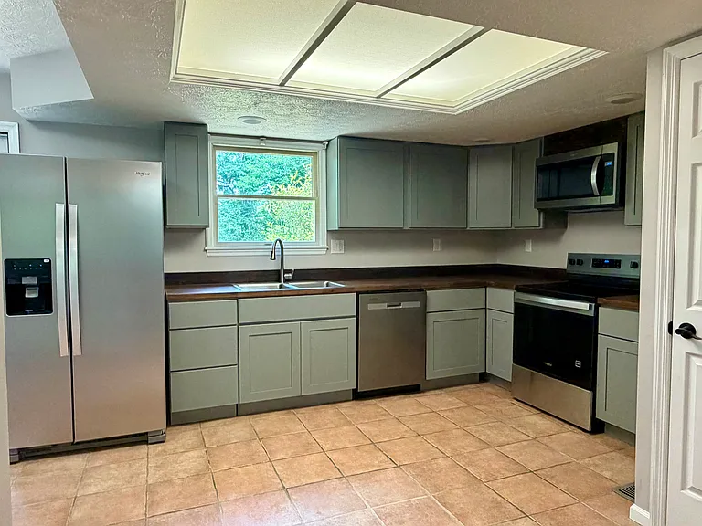 175 Highland Cir — Photo 10