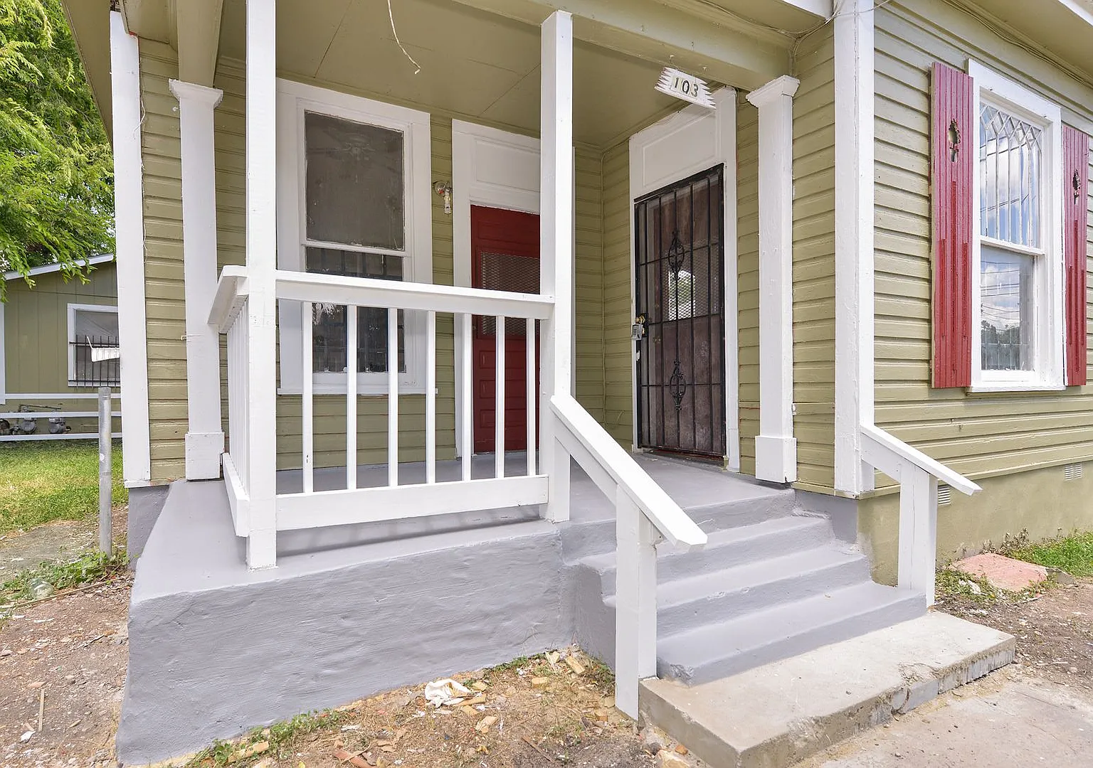 Nice Historic Home Near Downtown — Photo 2