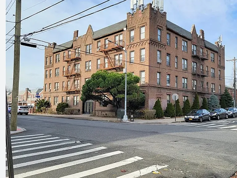 3401 Parsons Blvd #C4 — Photo 15