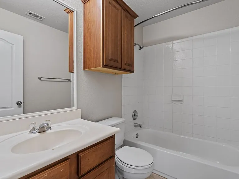 3417 Savage Springs Dr — Photo 27