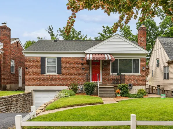 4890 Oaklawn Dr, Cincinnati, OH 45227