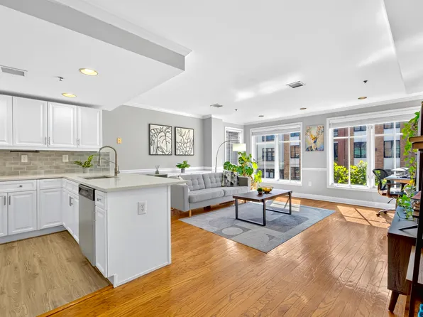 1331 Grand St, Hoboken, NJ