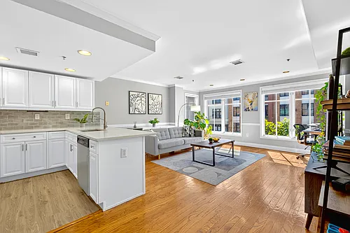 1331 Grand St Photo 1