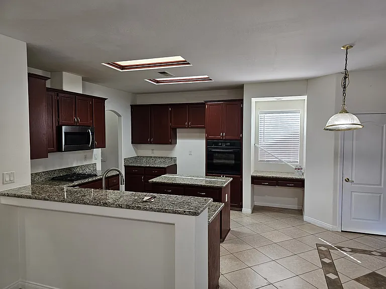 12706 Crystal Cove Ave — Photo 13