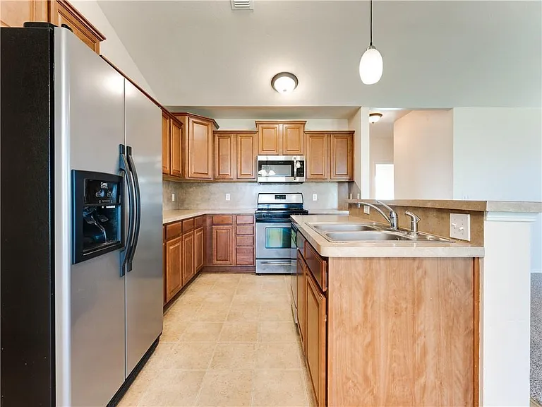 4500 Hunter Blvd — Photo 8