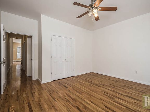4th image of 527 1/2 Manhattan Ave
