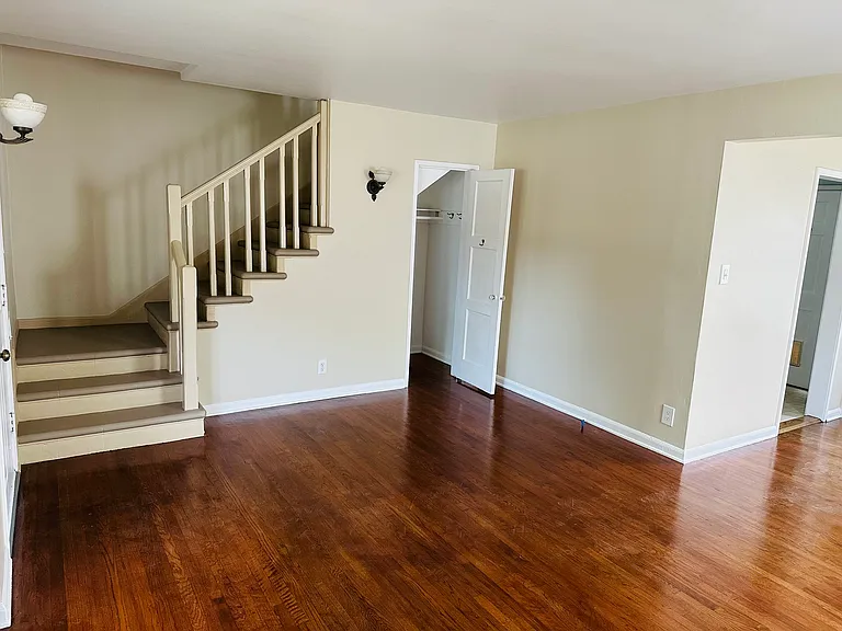 7361 W Manchester Ave — Photo 17