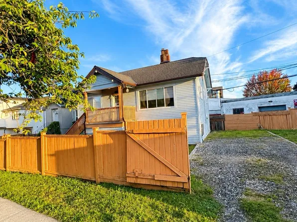 820 E 16th Ave, Vancouver, BC V5T 2V6