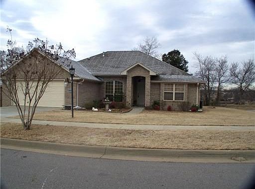 1st image of 2627 Quarry Dr
