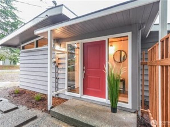 18750 12th Ave NE