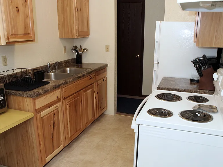 Foot Lake Apartments — Photo 7