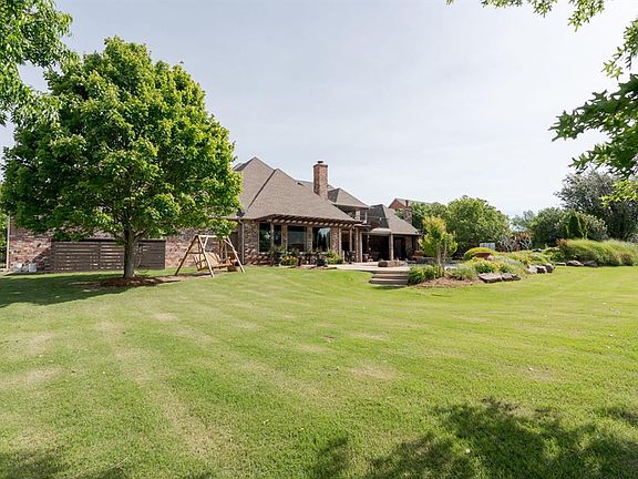 5th image of 400 Oak Summit Rd